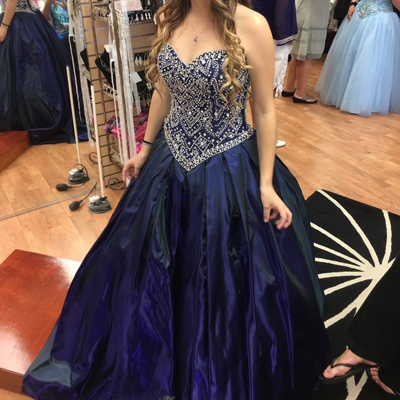 Sweet sixteen dress - Picture 2 of 4